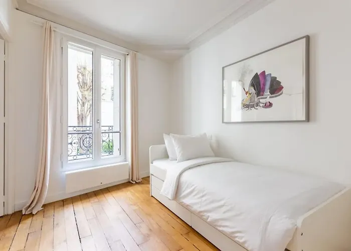 Tour Eiffel - Invalides - Renove Διαμέρισμα *